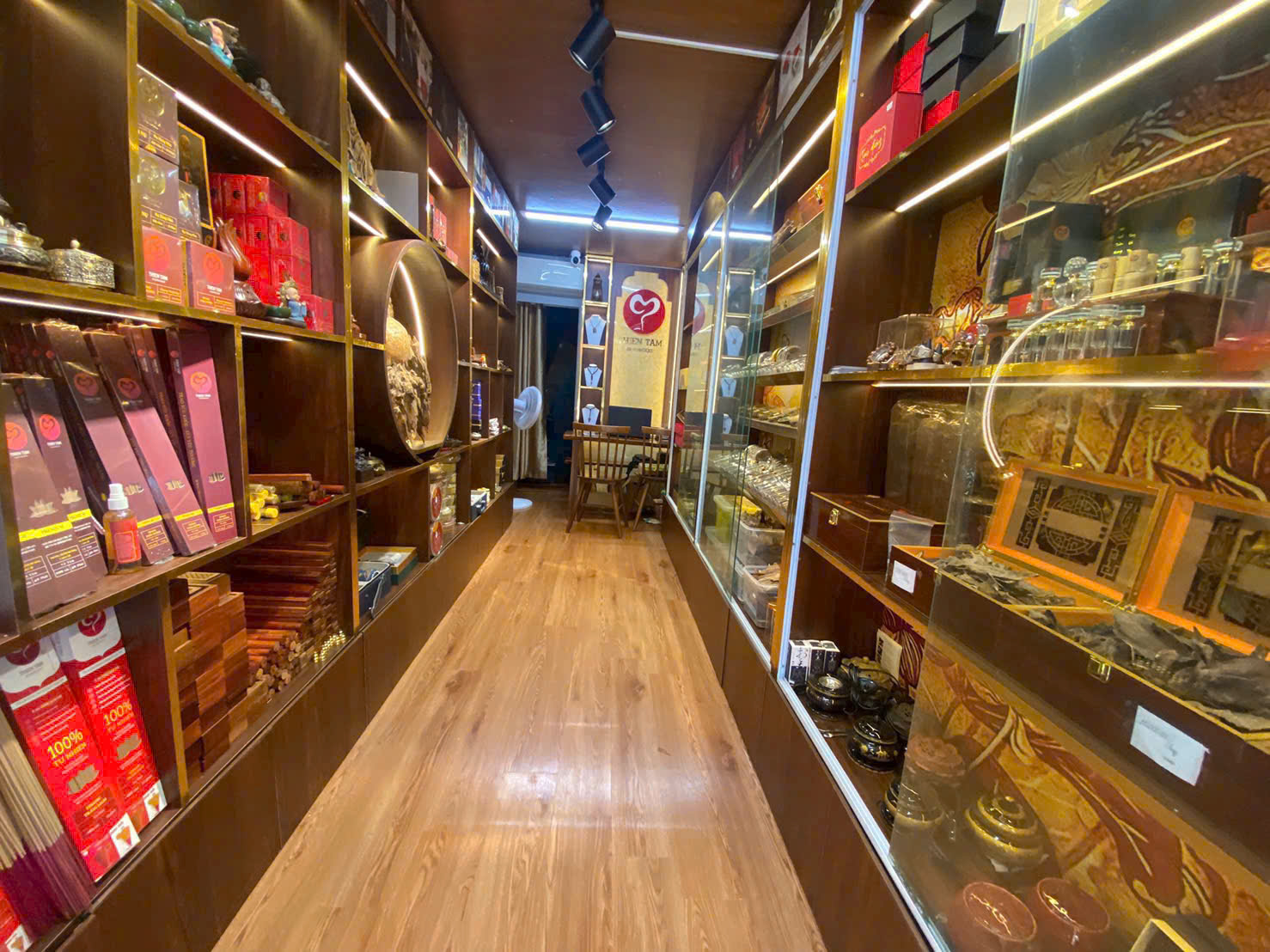 TRAMHUONGTHIENTAMHANOI_4